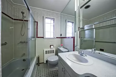 81 Landau Avenue, Elmont, NY 11003 - Photo 9