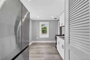 21 Maple Ave, Port Jefferson, NY 11776 - Photo 17