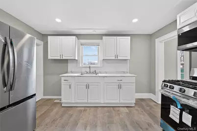 21 Maple Avenue, Port Jefferson, NY 11776 - Photo 23