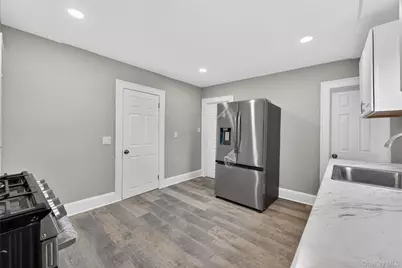 21 Maple Avenue, Port Jefferson, NY 11776 - Photo 21