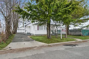 21 Maple Ave, Port Jefferson, NY 11776 - Photo 43