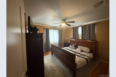 4429 Express Drive N, Ronkonkoma, NY 11779 - Photo 7