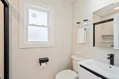 36 Stauber Drive, Plainview, NY 11803 - Photo 15