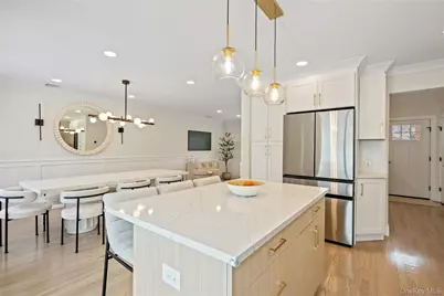 36 Stauber Drive, Plainview, NY 11803 - Photo 7