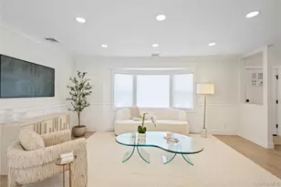 36 Stauber Dr, Plainview, NY 11803 - Photo 3