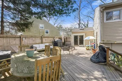 34 Foxwood Drive E, Huntington Station, NY 11746 - Photo 25