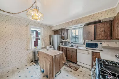 12 Edna Court, Valley Stream, NY 11580 - Photo 9