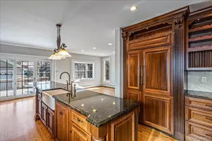 12 Davison Ave, East Rockaway, NY 11518 - Photo 3