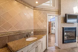 12 Davison Ave, East Rockaway, NY 11518 - Photo 17