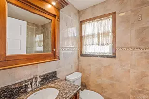 12 Davison Ave, East Rockaway, NY 11518 - Photo 23