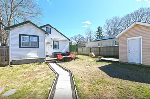 50 S Evergreen Dr, Selden, NY 11784 - Photo 25