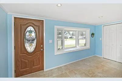 50 S Evergreen Drive, Selden, NY 11784 - Photo 5