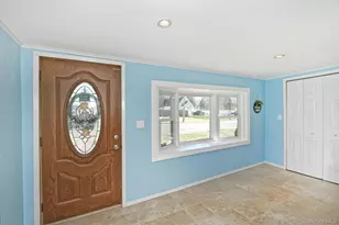 50 S Evergreen Dr, Selden, NY 11784 - Photo 5