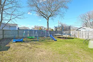 50 S Evergreen Dr, Selden, NY 11784 - Photo 27