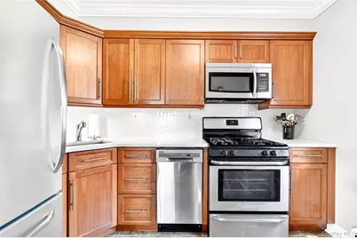 225 N Middletown Road #J, Pearl River, NY 10965 - Photo 11