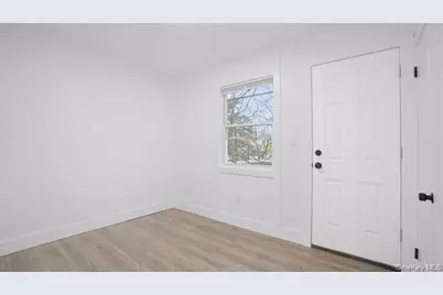 4518 Richardson Avenue, Bronx, NY 10470 - Photo 11