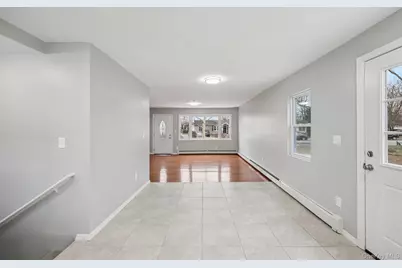 33 E Cherry Street, Central Islip, NY 11722 - Photo 9