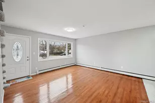 33 E Cherry St, Central Islip, NY 11722 - Photo 5