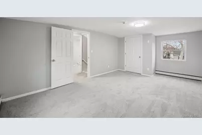 33 E Cherry Street, Central Islip, NY 11722 - Photo 27