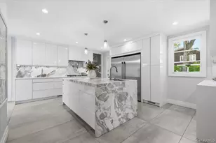 230 Ocean Ave, Lawrence, NY 11559 - Photo 13
