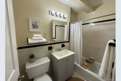 451 Fulton Avenue #124, Hempstead, NY 11550 - Photo 5