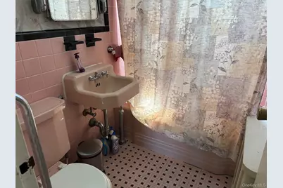 12212 6th Avenue, College Point, NY 11356 - Photo 11