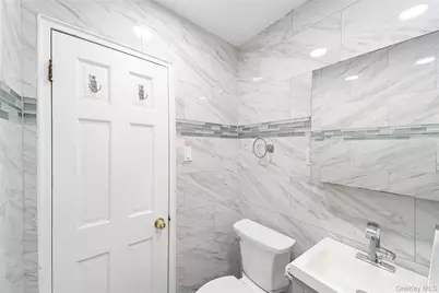 211-01 75th Avenue #4O, Oakland Gardens, NY 11364 - Photo 17