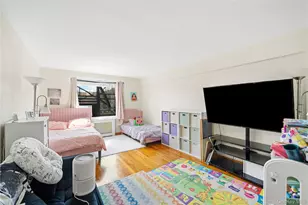 211-01 75th Ave, Oakland Gardens, NY 11364 - Photo 7