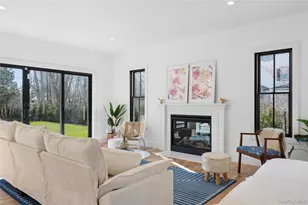 14 Bay Ave, East Quogue, NY 11942 - Photo 9