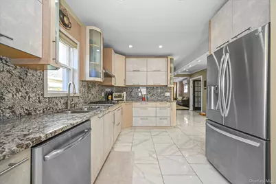 8516 Abingdon Road, Kew Gardens, NY 11415 - Photo 7