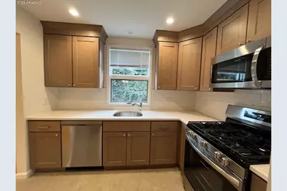 42 Sintsink Drive E #4, Port Washington, NY 11050 - Photo 5