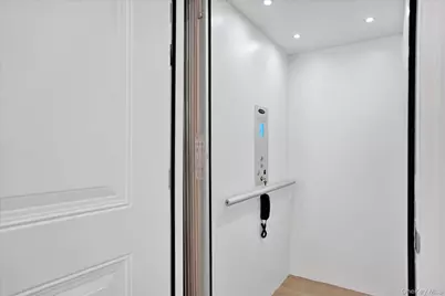 272 Silver Timber Drive, Yaphank, NY 11980 - Photo 15