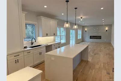 4 Lotto Court, Lake Grove, NY 11755 - Photo 5