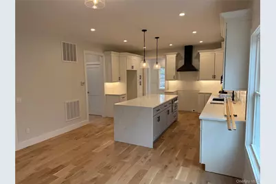 4 Lotto Court Road, Lake Grove, NY 11755 - Photo 7