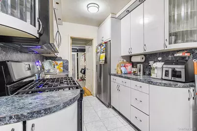 2552 E 7th Street #2J, Brooklyn, NY 11235 - Photo 7