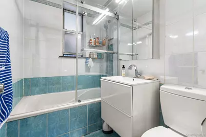 2552 E 7th Street #2J, Brooklyn, NY 11235 - Photo 11