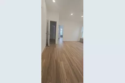 78-29 68th Avenue, Middle Village, NY 11379 - Photo 7