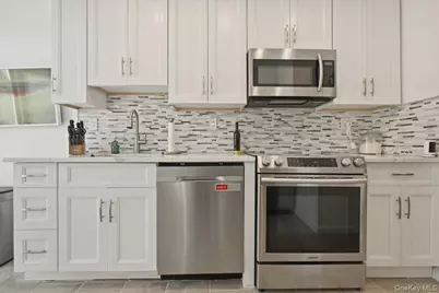 17 Meadow Street, Garden City, NY 11530 - Photo 13