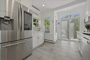 17 Meadow St, Garden City, NY 11530 - Photo 9