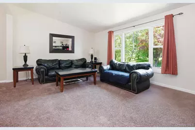 19 Taurat Place, Mahopac, NY 10541 - Photo 3