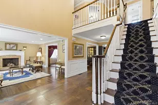 2 Knoll Ln, Glen Head, NY 11545 - Photo 5