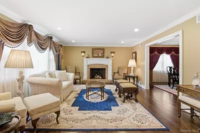 2 Knoll Lane, Glen Head, NY 11545 - Photo 11