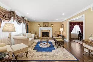 2 Knoll Ln, Glen Head, NY 11545 - Photo 11