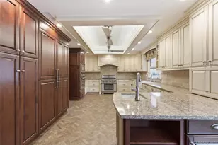 2 Knoll Ln, Glen Head, NY 11545 - Photo 7