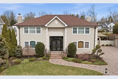 2 Knoll Lane, Glen Head, NY 11545 - Photo 1