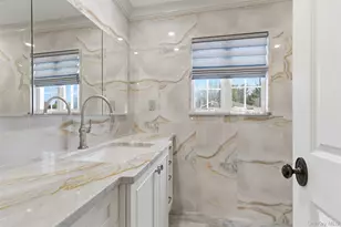 2 Knoll Ln, Glen Head, NY 11545 - Photo 31