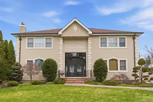 2 Knoll Ln, Glen Head, NY 11545 - Photo 3