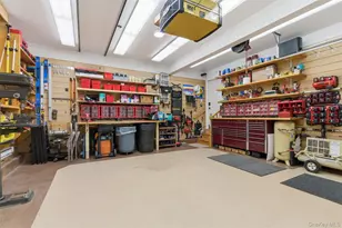 2 Knoll Ln, Glen Head, NY 11545 - Photo 41