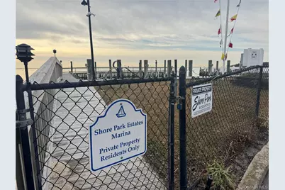 815 Anthony Drive, Lindenhurst, NY 11757 - Photo 5