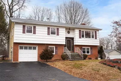 102 Burke Court, Buchanan, NY 10511 - Photo 1